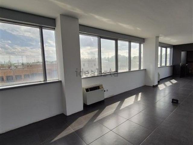Locale in affitto di 90 m² in Via La Spezia