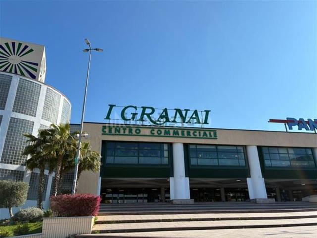 Locale in affitto di 90 m² in Via Mario Rigamonti