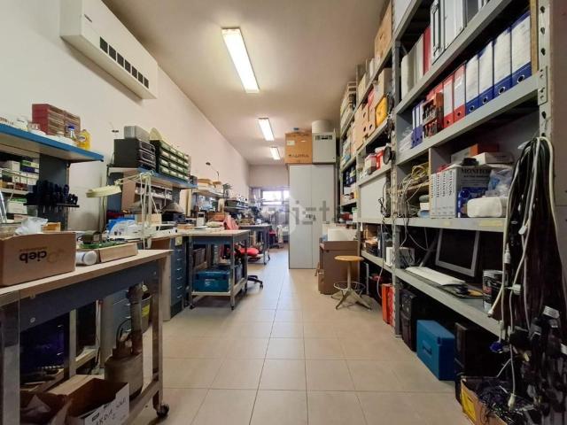 Locale in affitto di 90 m² in Via Mezzocolle, 6