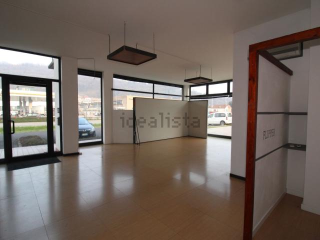 Locale in affitto di 90 m² in Via Monte Cimone