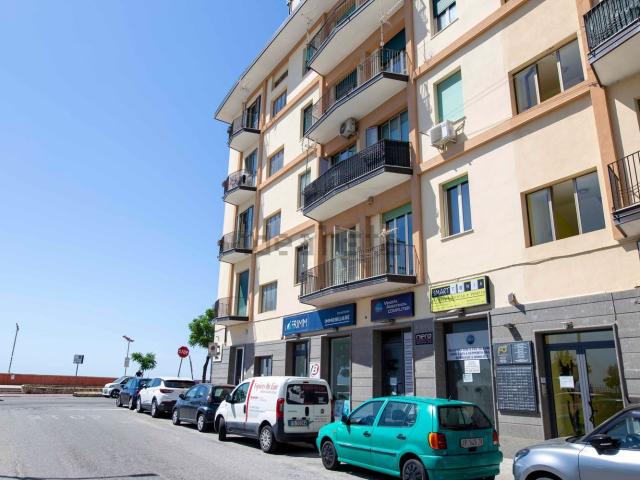 Locale in affitto di 90 m² in Via Murano, 6