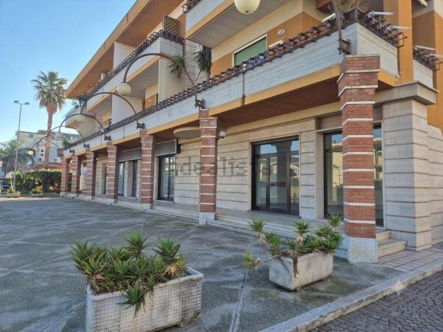 Locale in affitto di 90 m² in Via Nazionale, 463