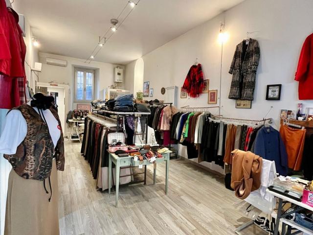 Locale in affitto di 90 m² in Via Pastrengo, 15