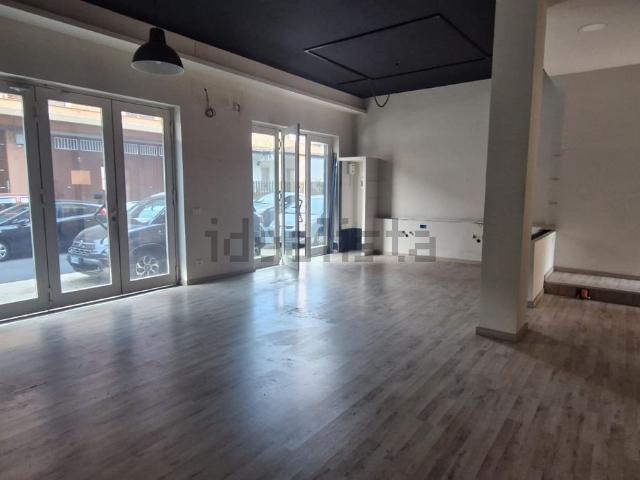 Locale in affitto di 90 m² in Via Pio la Torre