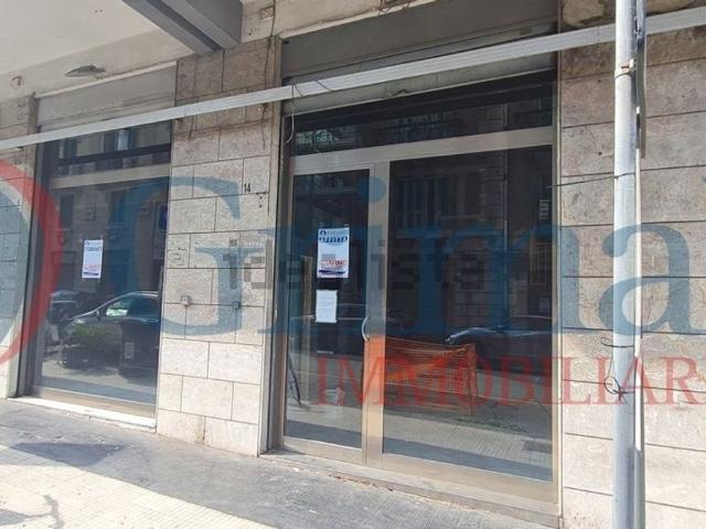 Locale in affitto di 90 m² in Via Santa Maria la Porta