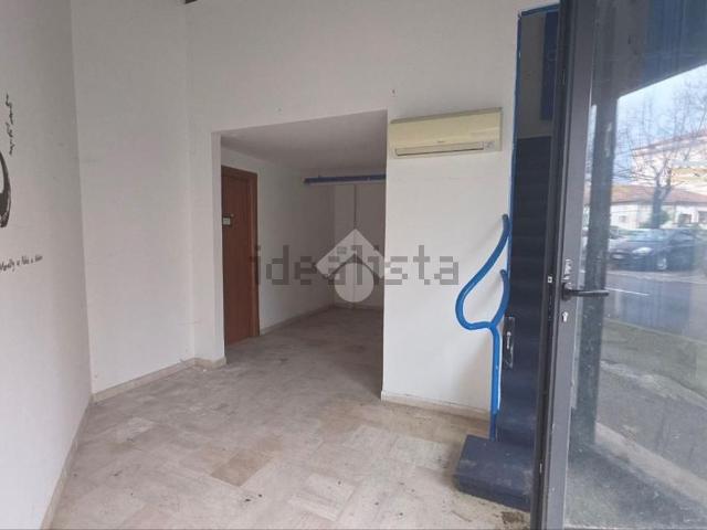 Locale in affitto di 90 m² in Via Sangro, 36