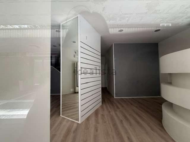 Locale in affitto di 90 m² in Viale Roma