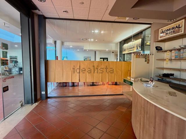 Locale in affitto di 90 m² in Viale Veneto