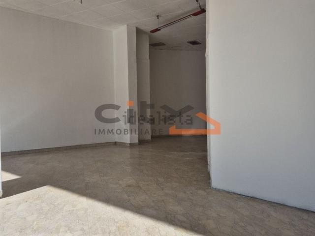 Locale in affitto di 90 m² in Viale Venezia, 58