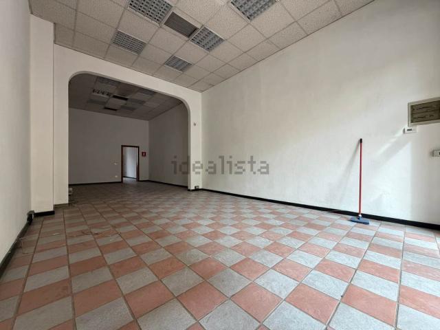 Locale in affitto di 90 m²
