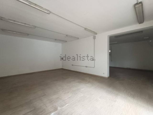 Locale in affitto di 90 m²