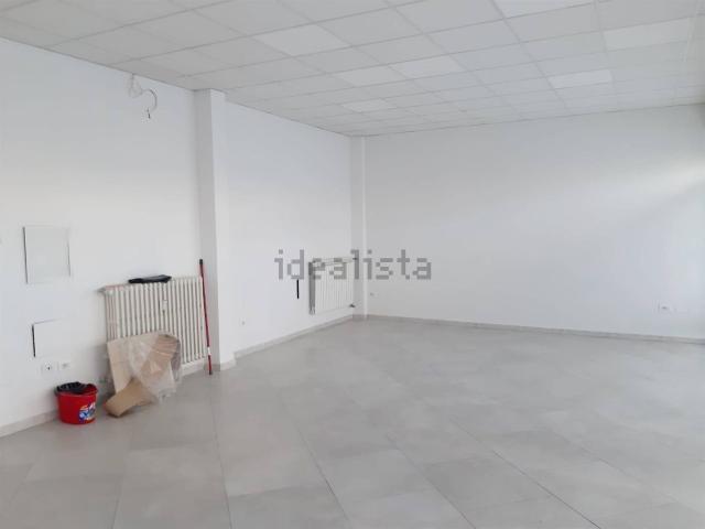 Locale in affitto di 90 m²