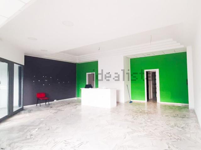 Locale in affitto di 91 m² in Viale Scala Greca, 291