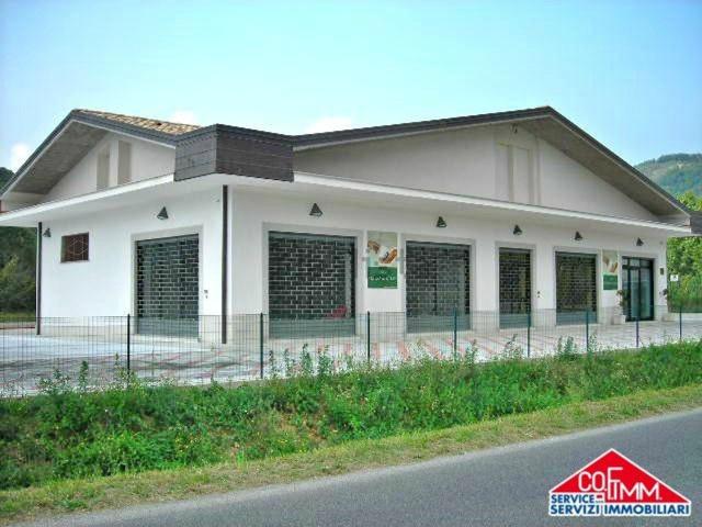 Locale in affitto di 92 m² in Strada da Sora a Fontechiari, 147