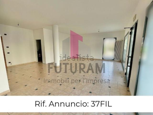 Locale in affitto di 92 m² in Via Cavalieri di Vittorio Veneto