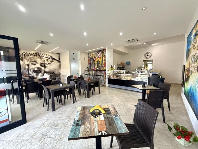 Locale in affitto di 92 m² in Via Fausto Coppi, 21