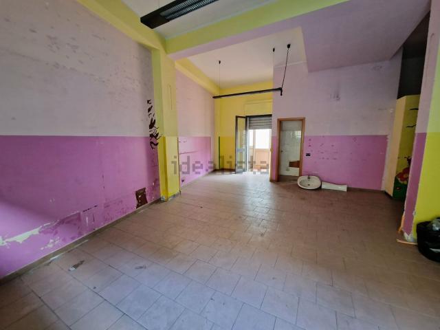 Locale in affitto di 92 m²