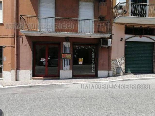 Locale in affitto di 97 m²