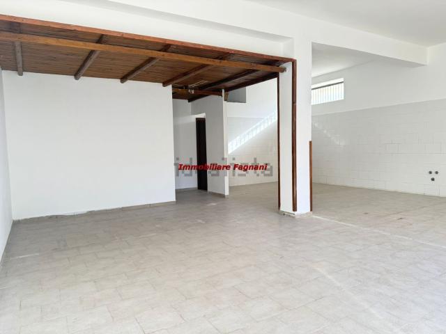 Locale in affitto di 94 m² in Via Algidus, 110