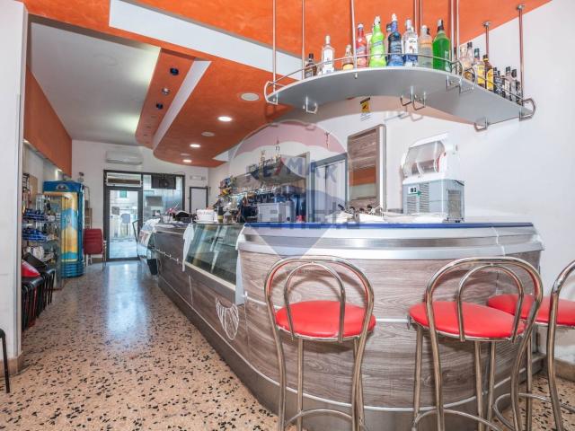 Locale in affitto di 95 m² in Piazza San Giuseppe, 4