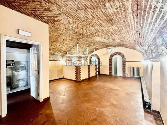 Locale in affitto di 95 m² in Via Alessandro Volta, 16