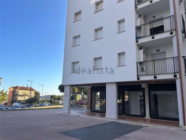 Locale in affitto di 95 m² in Via Antonio Gramsci, 10