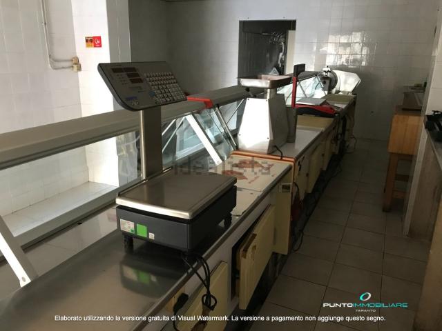 Locale in affitto di 95 m² in Via Cesare Battisti, 284