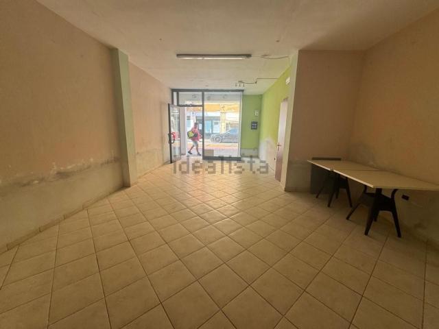 Locale in affitto di 95 m² in Via I° Maggio