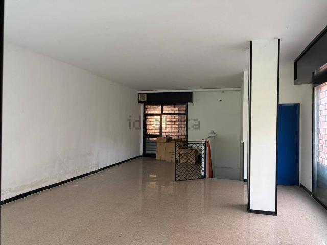 Locale in affitto di 95 m² in Via Igino Giordani