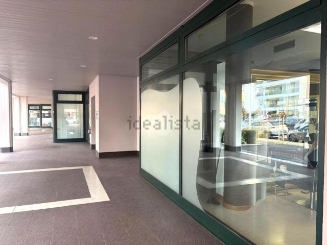 Locale in affitto di 95 m² in Via Manifattura Vittorio Olcese