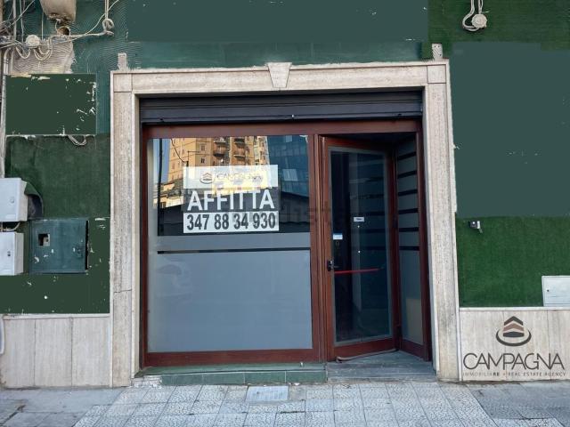 Locale in affitto di 95 m² in Via Piave, 4