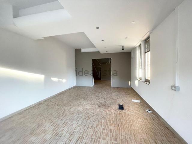 Locale in affitto di 95 m² in Viale Gioacchino Rossini, 141