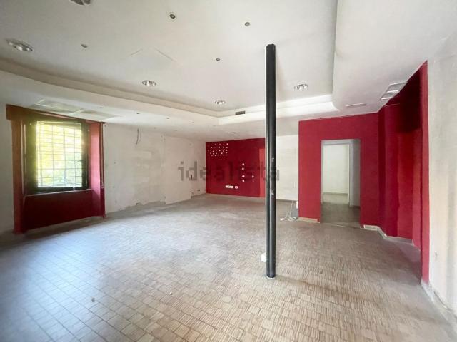 Locale in affitto di 95 m² in Viale Gioacchino Rossini, 141