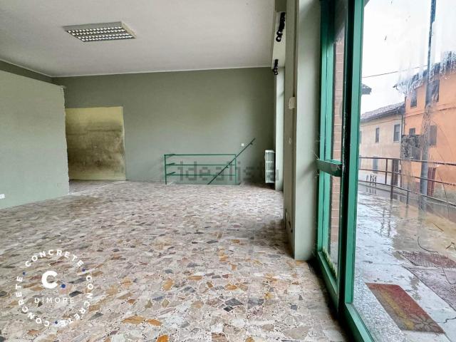 Locale in affitto di 95 m²