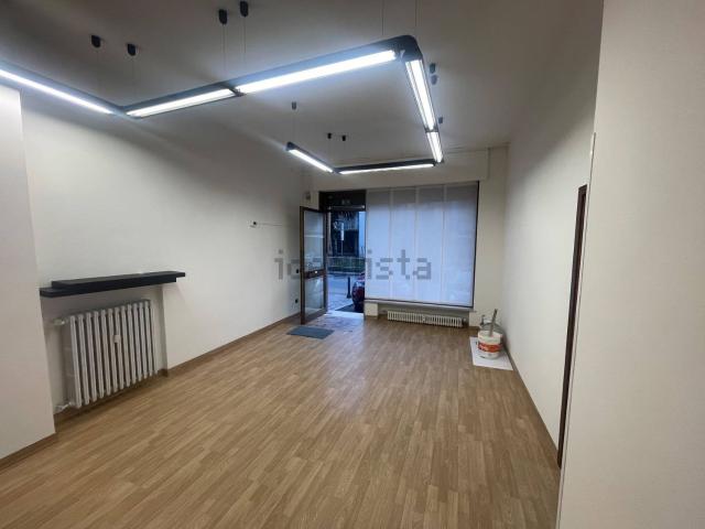 Locale in affitto di 95 m²