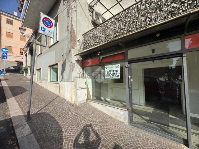 Locale in affitto di 95 m²