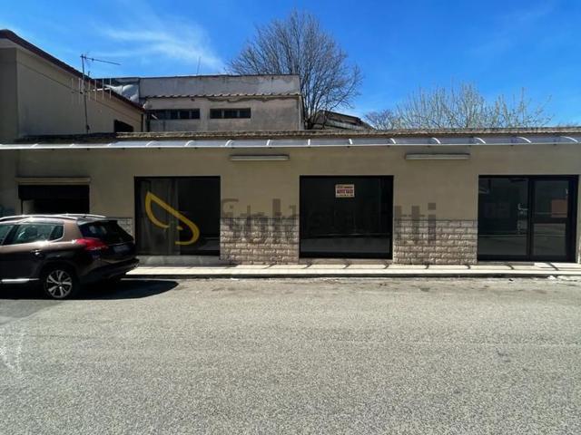 Locale in affitto di 95 m²