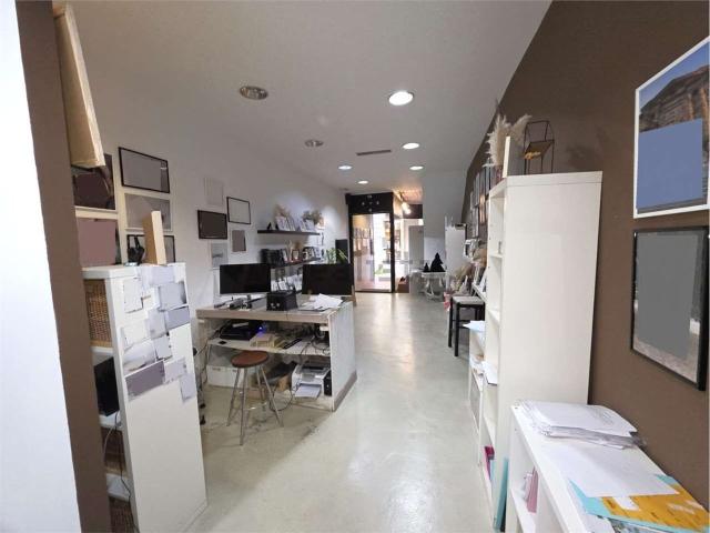Locale in affitto di 96 m² in Via dei Martiri, 31
