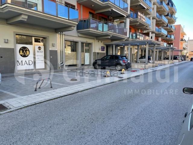Locale in affitto di 96 m² in Via Maio Mariano, 83