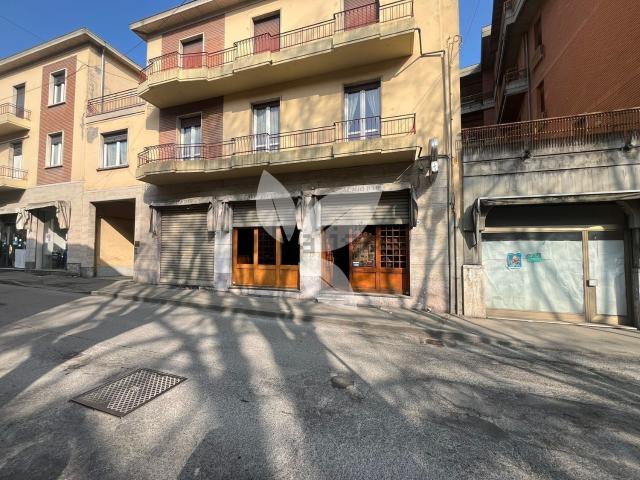 Locale in affitto di 96 m² in Via Pascoli