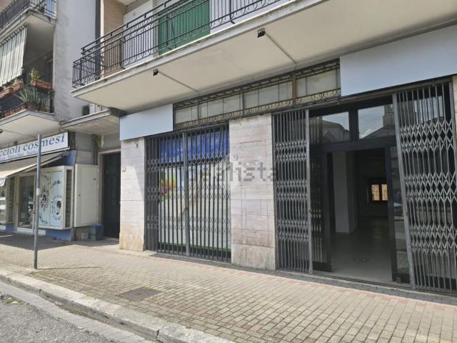 Locale in affitto di 98 m² in Piazza San Giovanni, 19