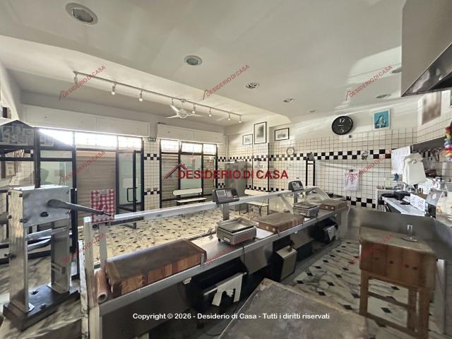 Locale in affitto di 98 m² in Via del Cavaliere, 162