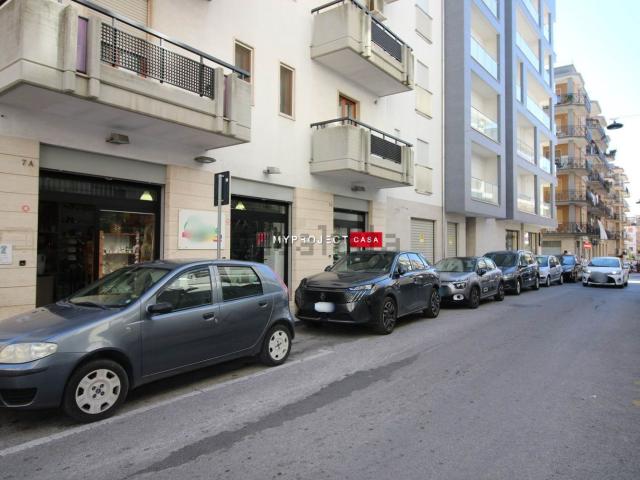 Locale in affitto di 98 m² in Via Luigi Pirandello, 7