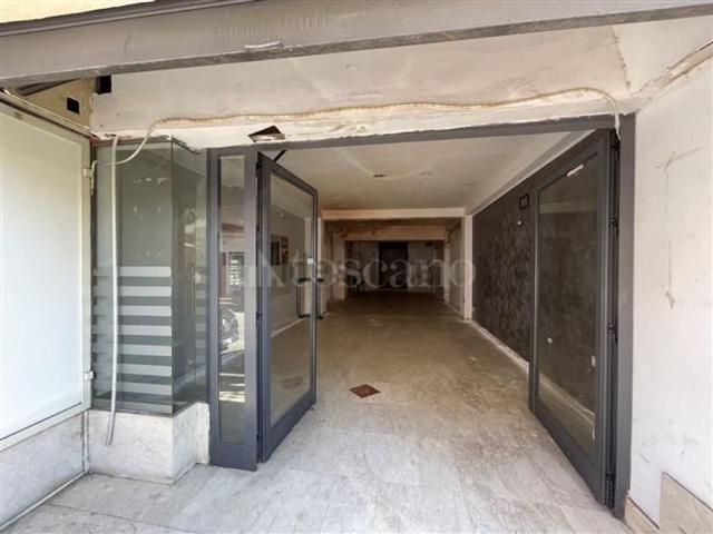 Locale in affitto di 98 m² in Via Nuova