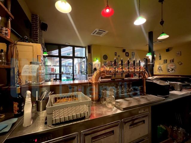 Locale in affitto di 100 m²