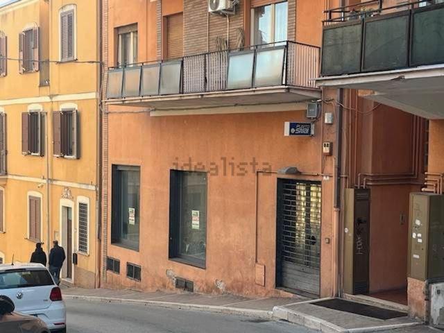 Locale in affitto di 100 m²