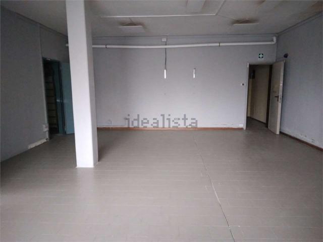 Locale in affitto di 100 m²