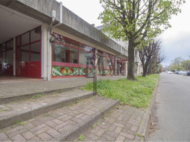 Locale in affitto di 100 m²
