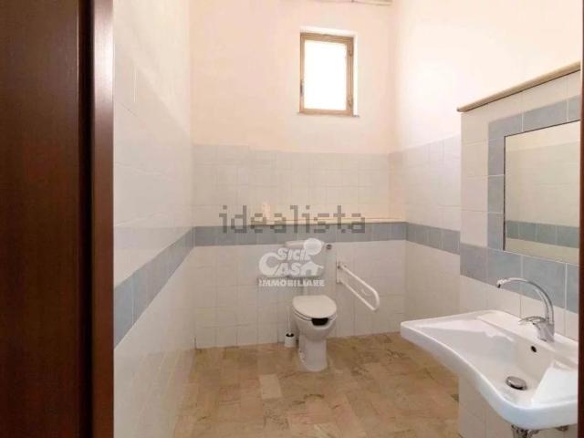 Locale in affitto di 100 m²