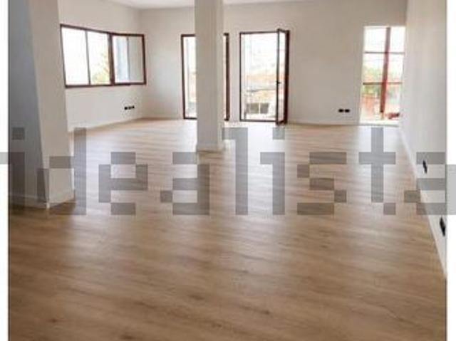 Locale in affitto di 100 m²